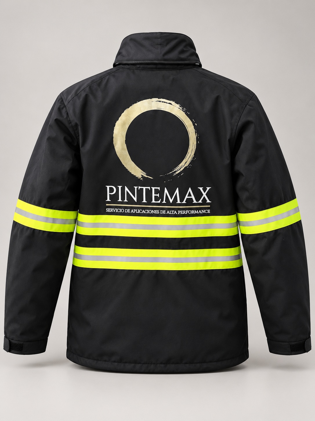 Campera de trabajo personalizada con el logo de una empresa y cintas reflectivas